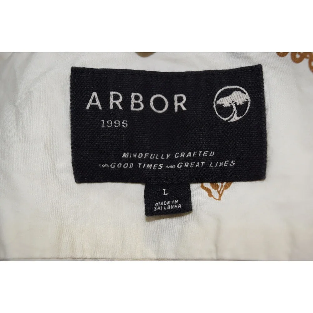 NWT Arbor Short Sleeve Button Up Shirt Men's L‎ Cream Patterned Casual Top